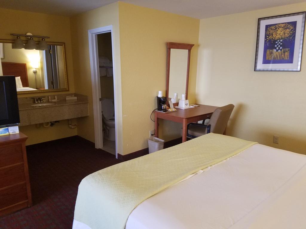 Quality Inn Poughkeepsie Dış mekan fotoğraf